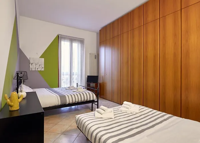 Guesthost - Tortona Design Flat Apartment