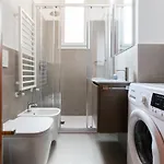 Guesthost - Tortona Design Flat *